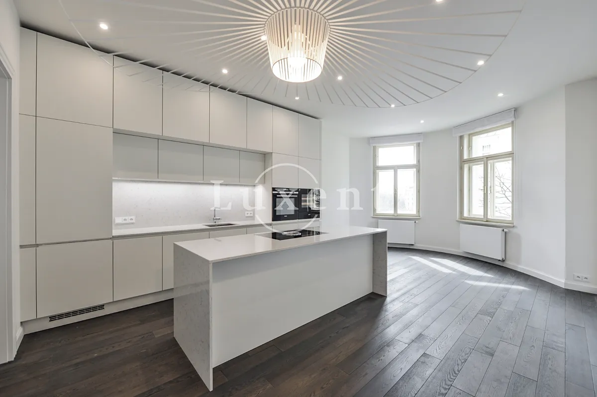 Pronájem bytu 4+kk 137 m²